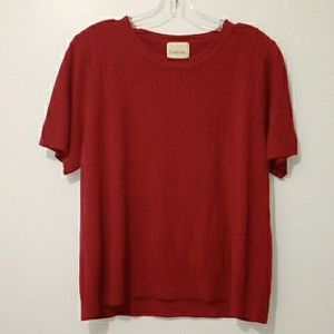 Tradition red short sleeve sweater top